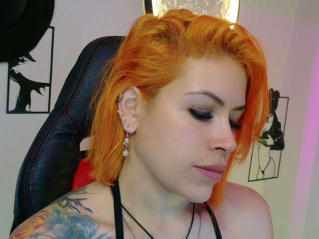 Ivypoison10 live cam on BongaCams