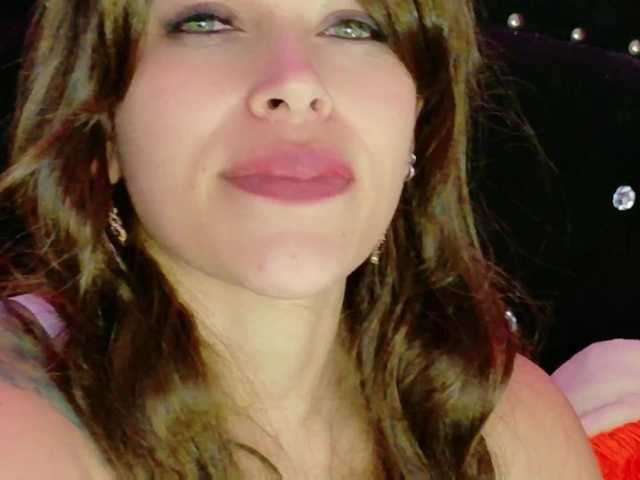 Ivypoison10 live cam on BongaCams