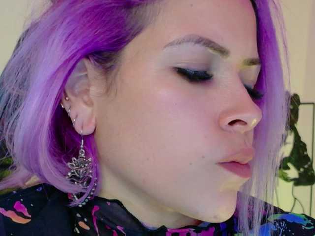 Ivypoison10 live cam