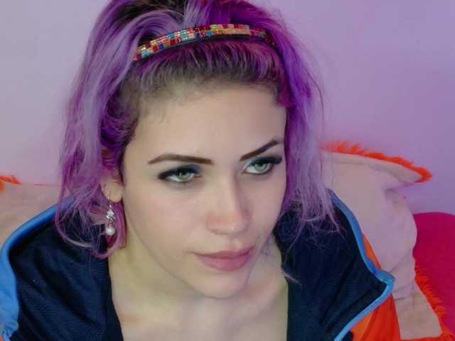 Ivypoison10 live cam on BongaCams