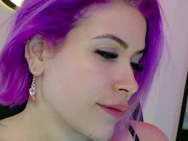 Ivypoison10 live cam on BongaCams