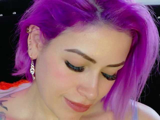 Ivypoison10 live cam on BongaCams