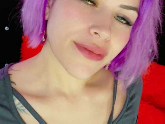 ivypoison10 cam belle