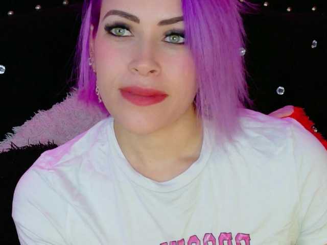Ivypoison10 live cam on BongaCams