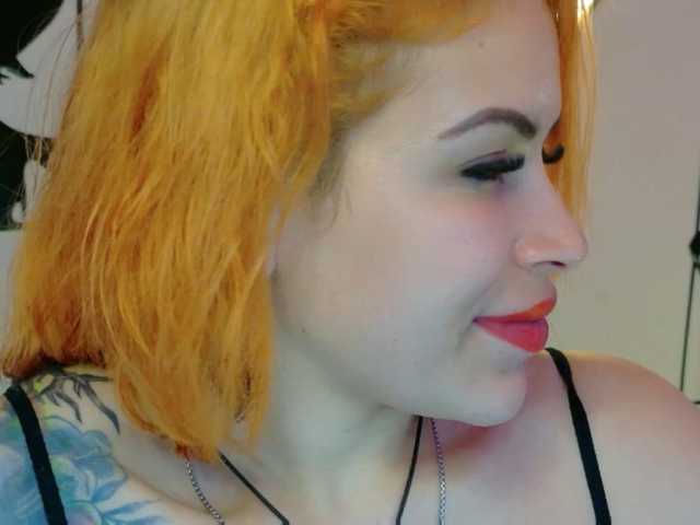 Ivypoison10 live cam on BongaCams