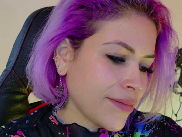 Ivypoison10 live cam on BongaCams