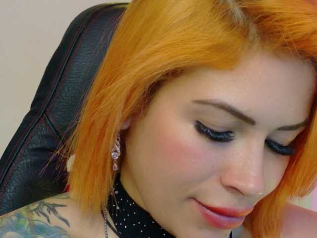 Ivypoison10 live cam on BongaCams