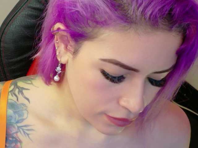 Ivypoison10 live cam on BongaCams