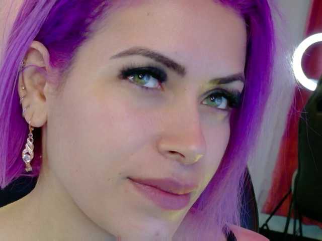 Ivypoison10 live cam on BongaCams