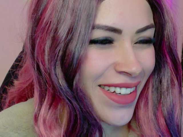 Ivypoison10 live cam on BongaCams