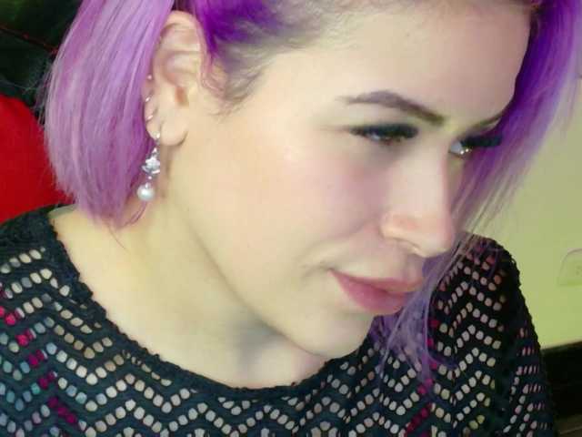 Ivypoison10 live cam on BongaCams
