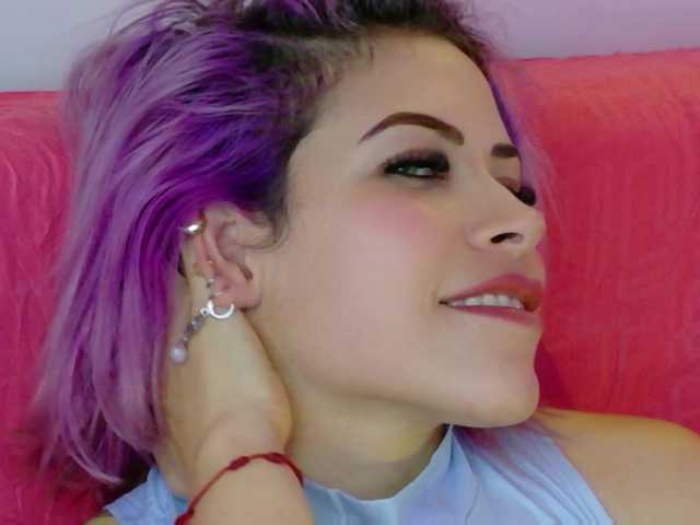 Ivypoison10 live cam on BongaCams