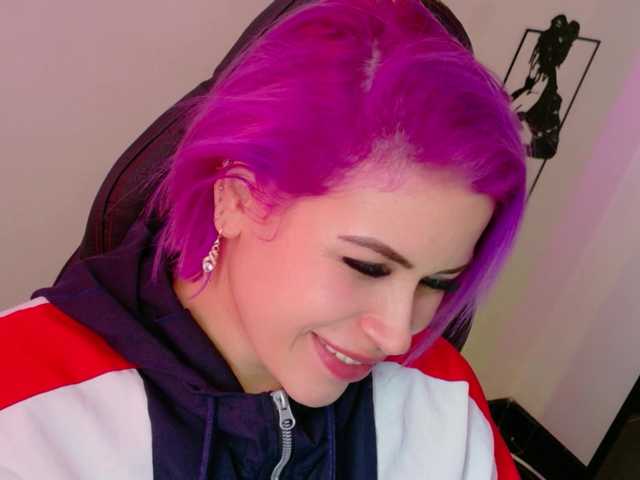 Ivypoison10 live cam on BongaCams