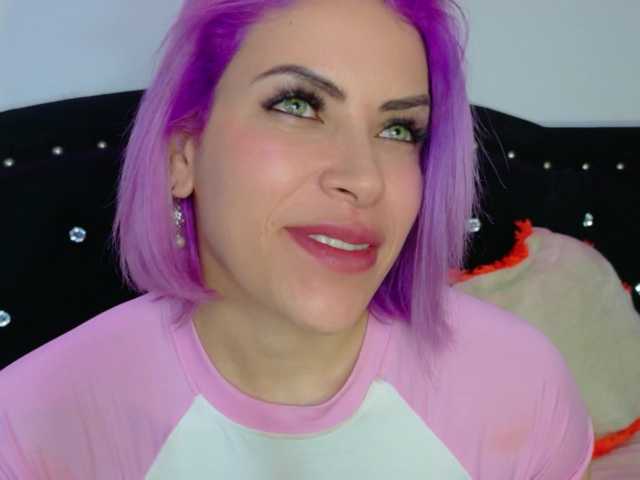 Ivypoison10 live cam
