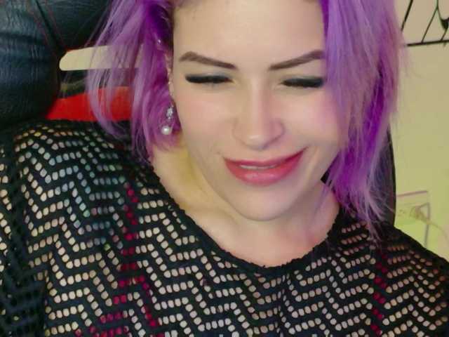 Ivypoison10 live cam on BongaCams