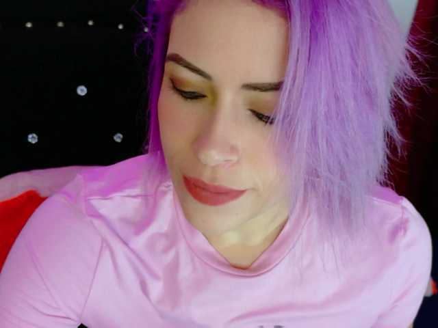 Ivypoison10 live cam on BongaCams