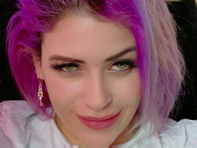 Ivypoison10 live cam on BongaCams