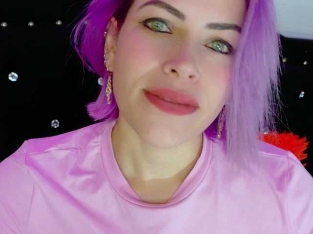 Ivypoison10 live cam on BongaCams