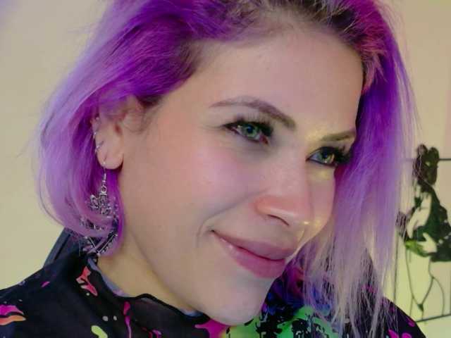 Ivypoison10 live cam