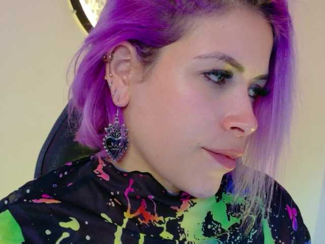 Ivypoison10 live cam