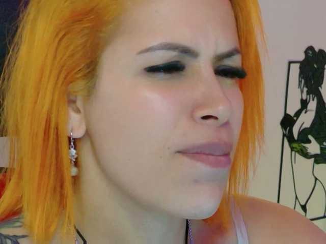 Ivypoison10 live cam on BongaCams