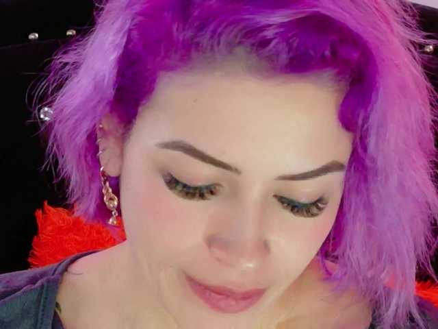 Ivypoison10 live cam on BongaCams