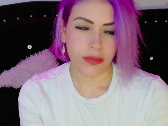 ivypoison10 cam belle