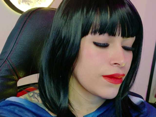 Ivypoison10 live cam on BongaCams