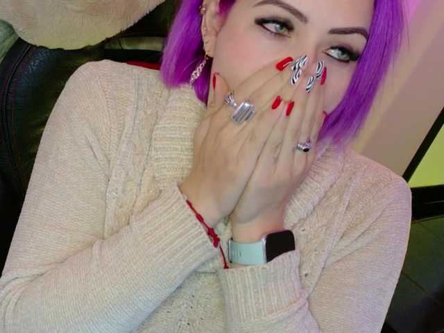 Ivypoison10 live cam on BongaCams