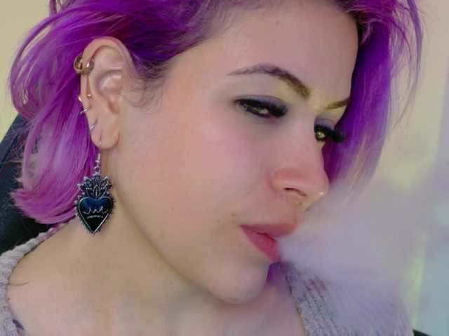 Ivypoison10 live cam on BongaCams