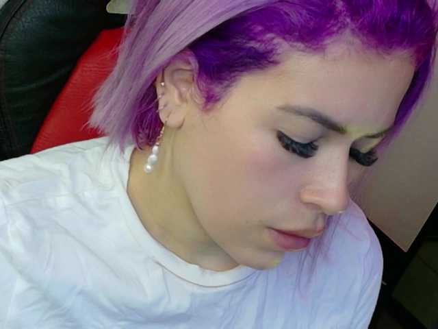 Ivypoison10's BongaCams show and profile