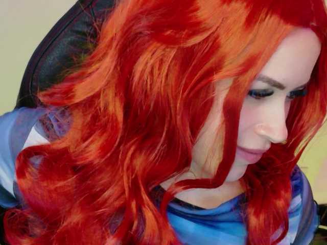 Ivypoison10 live cam on BongaCams