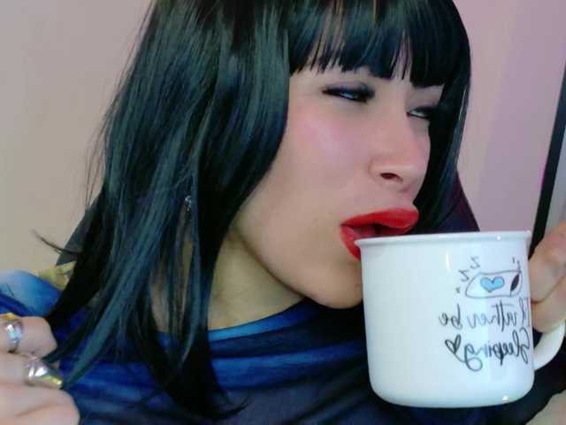 Ivypoison10 live cam on BongaCams