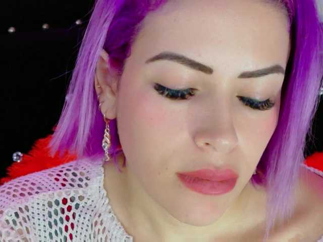 Ivypoison10 live cam on BongaCams