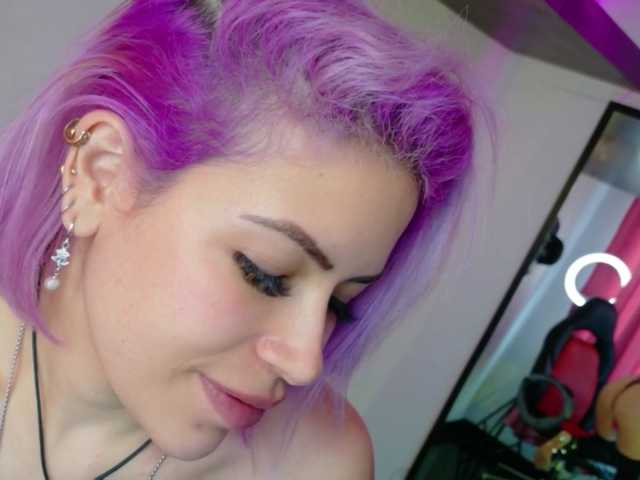 Ivypoison10 live cam on BongaCams
