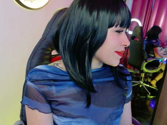 le modèle Alexa_lopez est en webcam porno dans un show sur le site bongacams, il possède les tags suivants: Latino/Hispanic,Redhead,Hairy