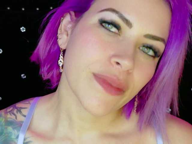 ivypoison10 cam belle