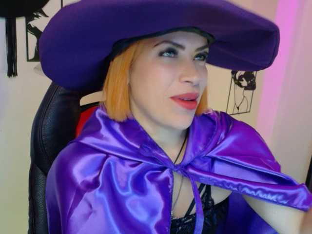 Alexa_lopez live cam on BongaCams