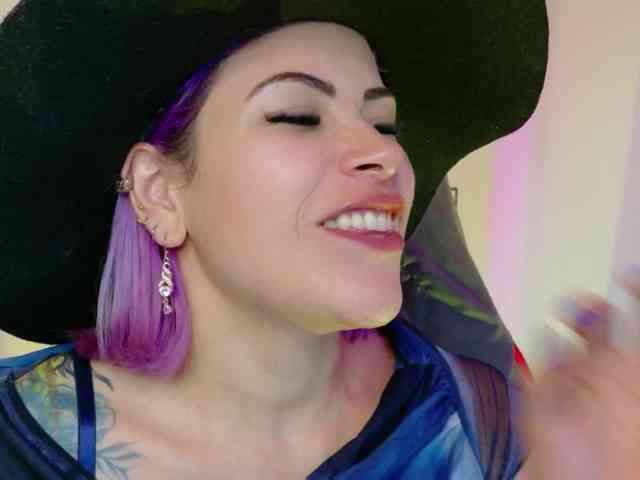 Alexa_lopez webcam