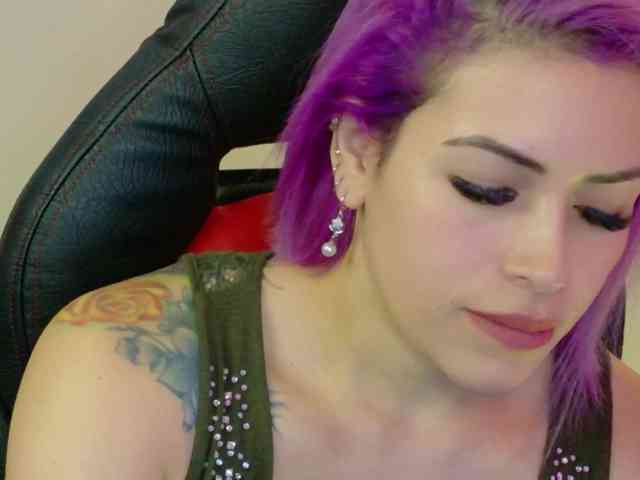 Ivypoison10 Live Webcam on BongaCams