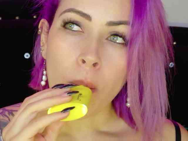 Alexa_lopez webcam