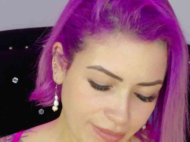 Alexa_lopez webcam