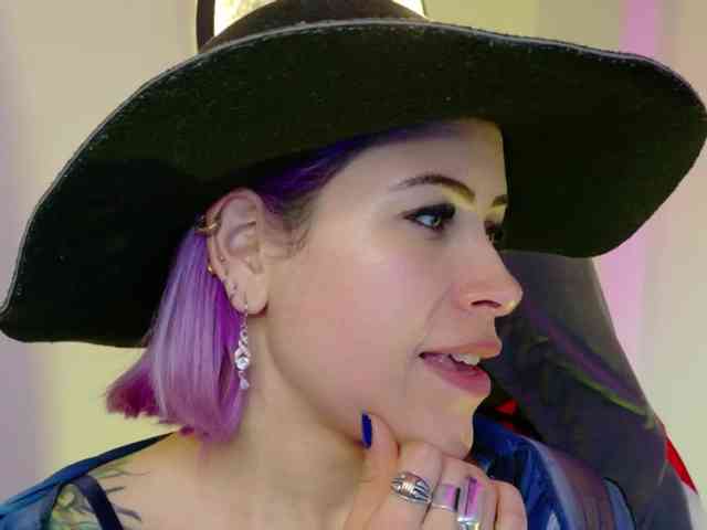 Alexa_lopez webcam
