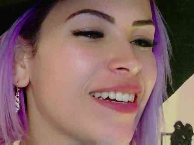 Alexa_lopez webcam