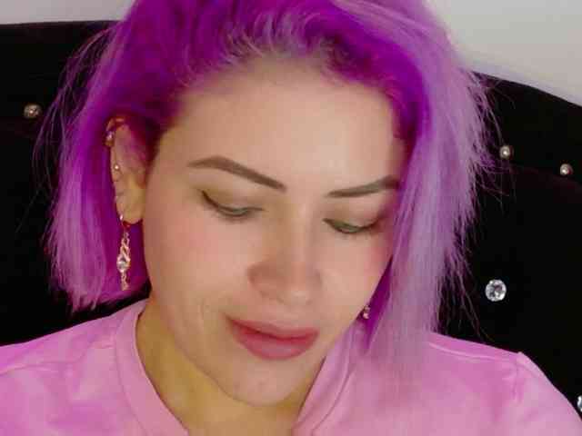 alexa_lopez's live room