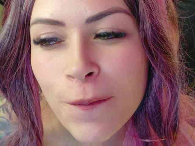 Alexa_lopez webcam