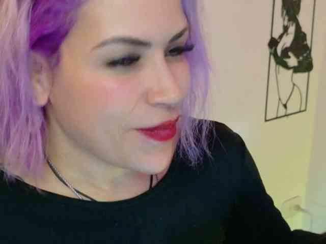 Ivypoison10's webcam live show