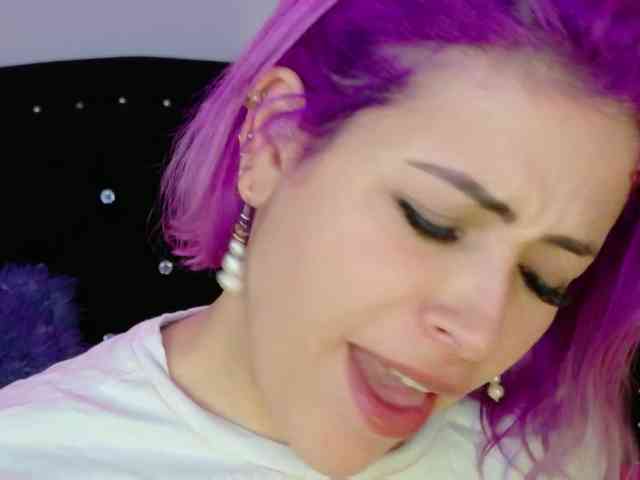 Alexa_lopez webcam