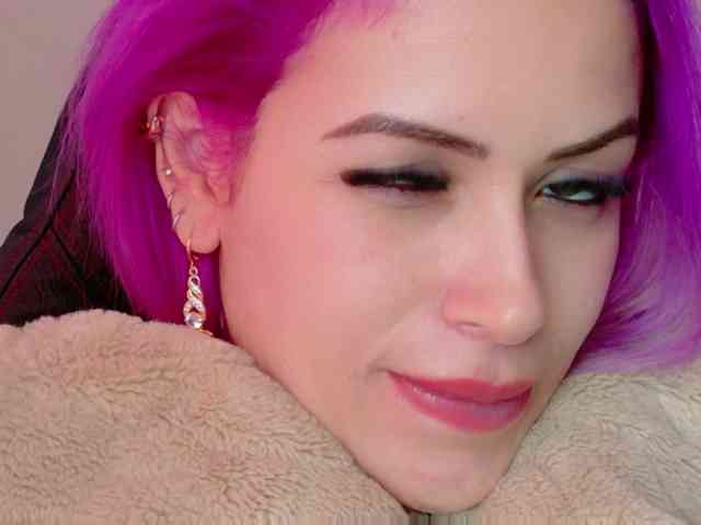 Alexa_lopez webcam