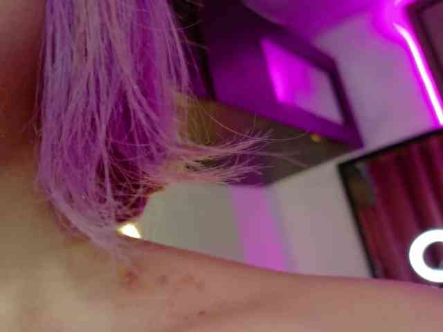 Alexa_lopez webcam